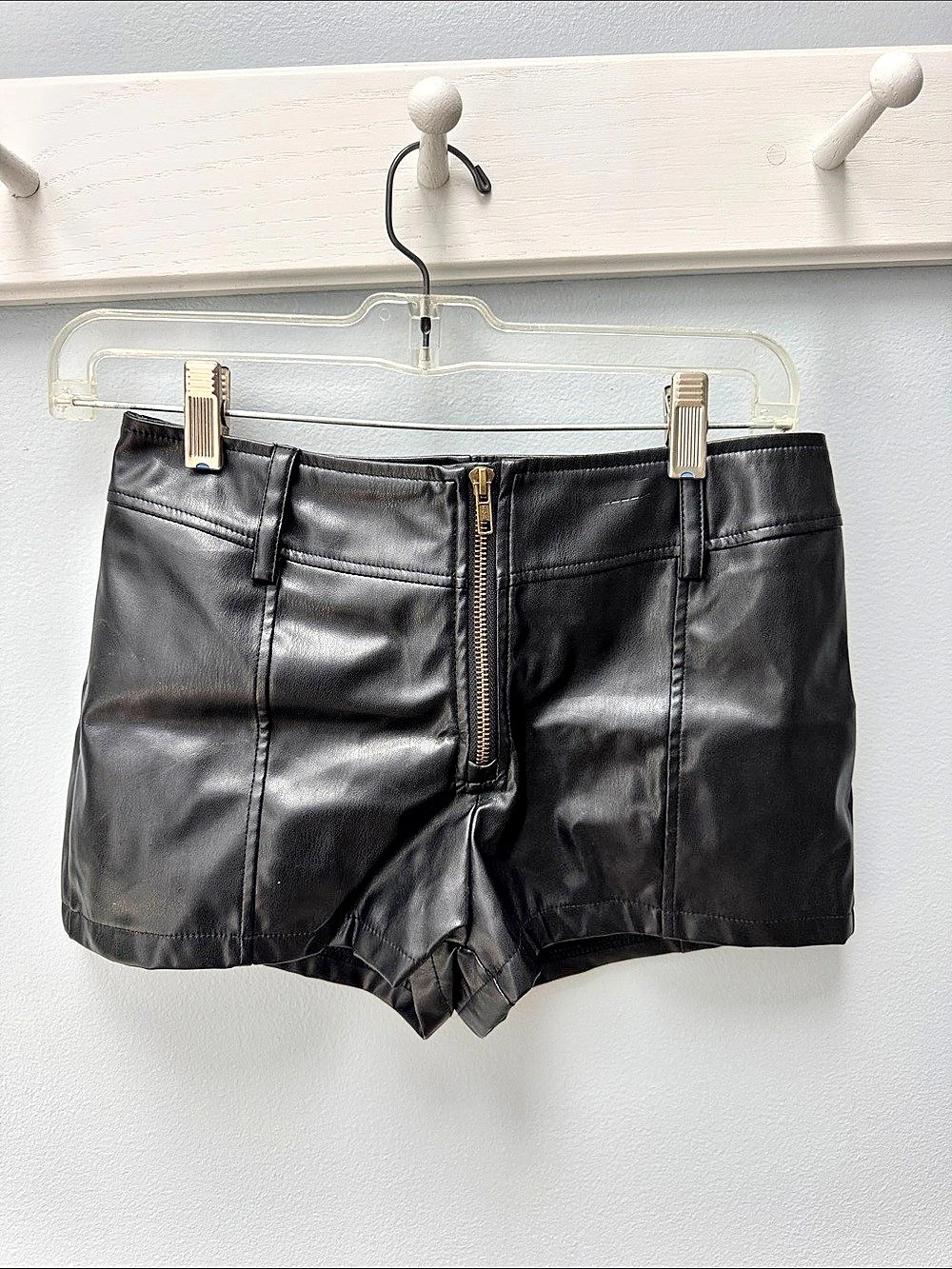 SHEIN High Waist Zipper Front PU Leather Shorts Black XS